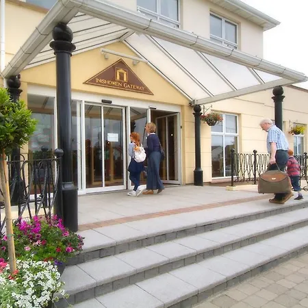 Inishowen Gateway فندق 3*