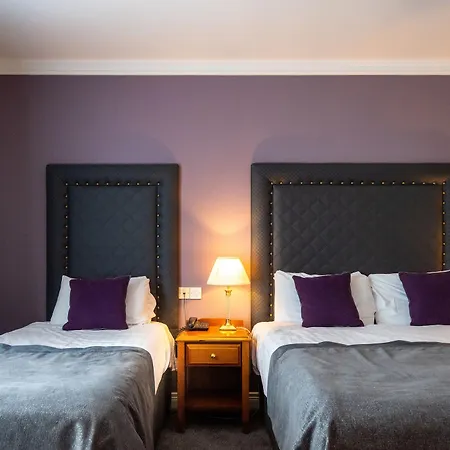 Inishowen Gateway فندق