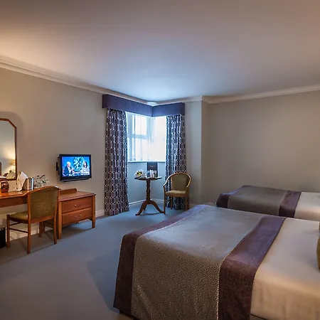 Inishowen Gateway فندق بونكرانا