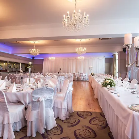 伊尼什欧文盖特维酒店 酒店 班克拉那