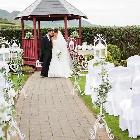 فندق Inishowen Gateway بونكرانا