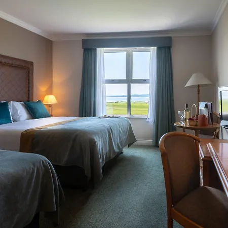 فندق Inishowen Gateway 3*
